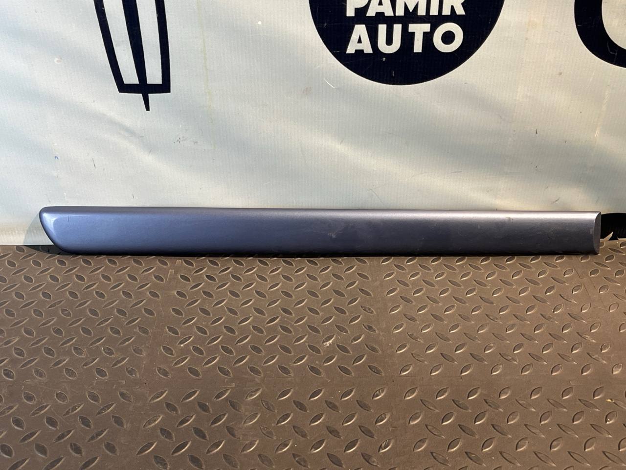 Молдинг двери задний правый Mercedes M/W163 1997-2005