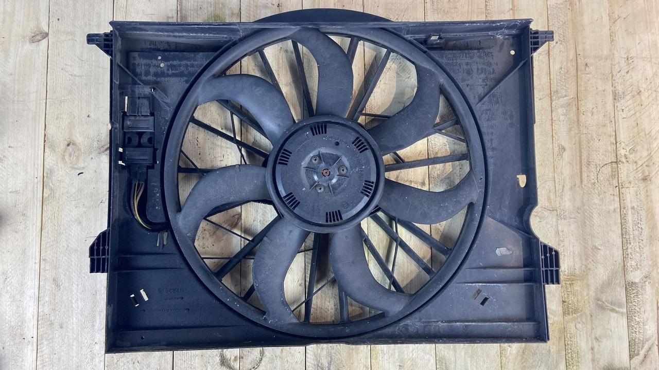 Вентилятор радиатора Mercedes E/W211 2002-2009