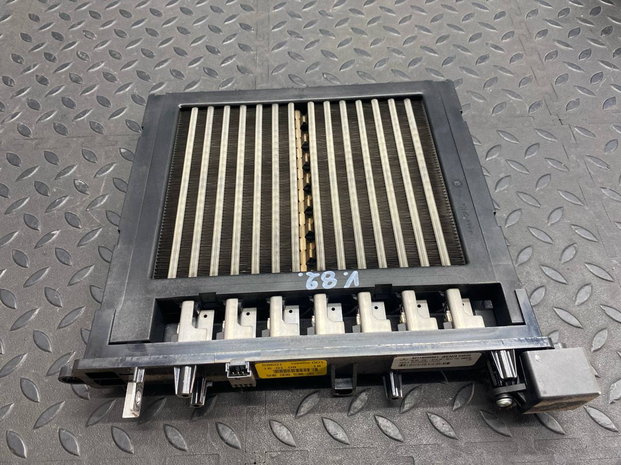 Радиатор отопителя электрический Mercedes E/W211 2002-2009