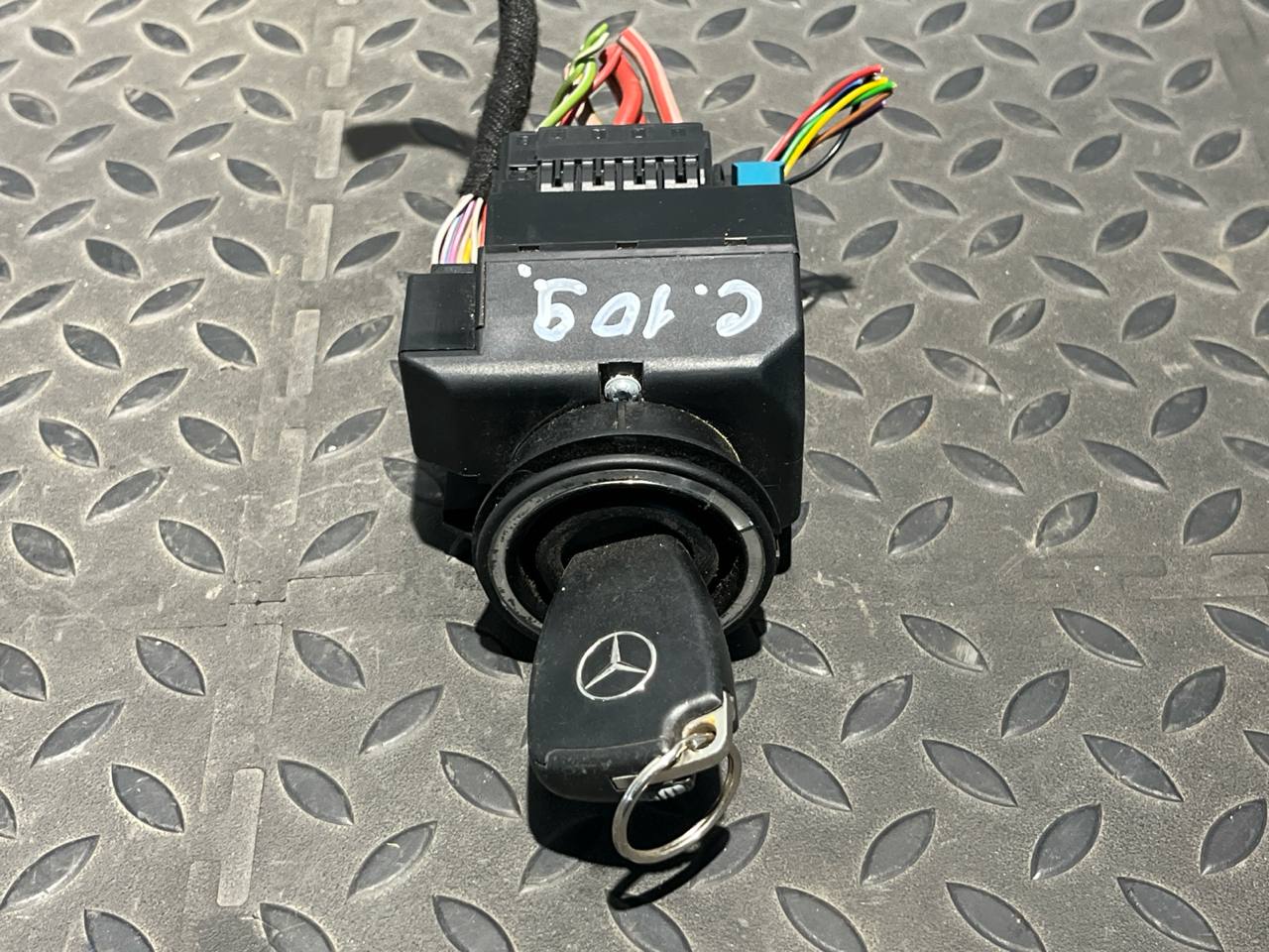 Замок зажигания Mercedes E/W210 1995-2003