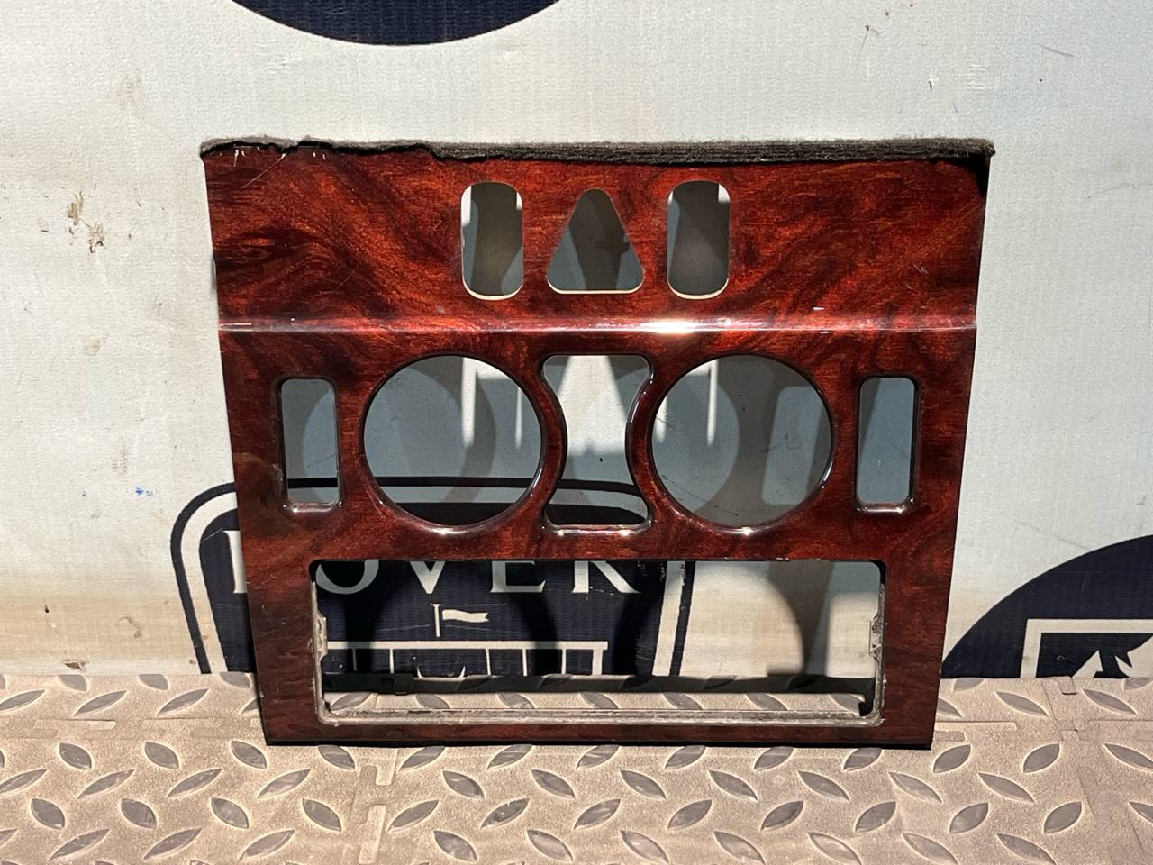 Накладка на торпедо Mercedes E/W210 1995-2003