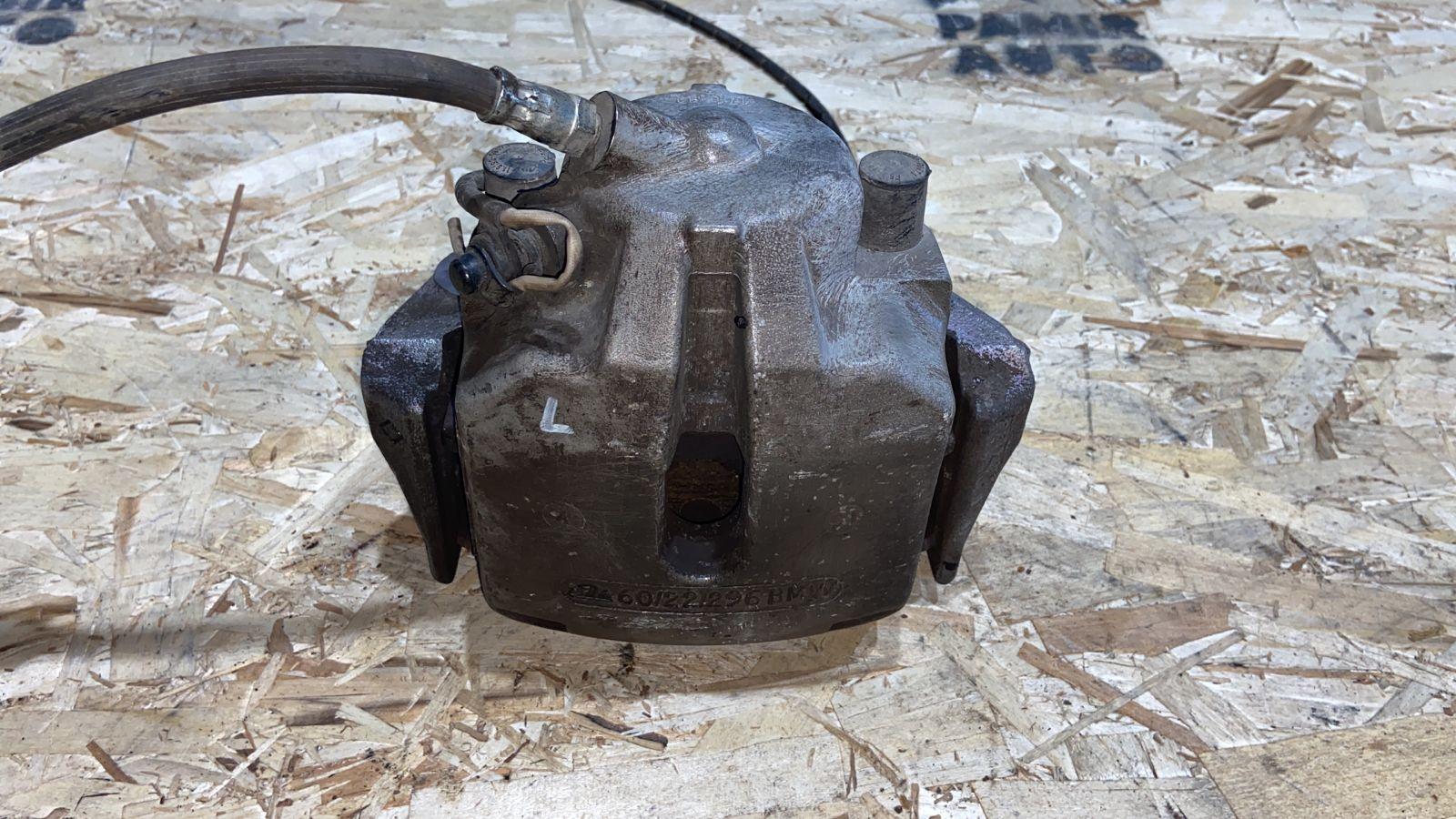 Суппорт передний левый BMW 5/E39 1995-2004