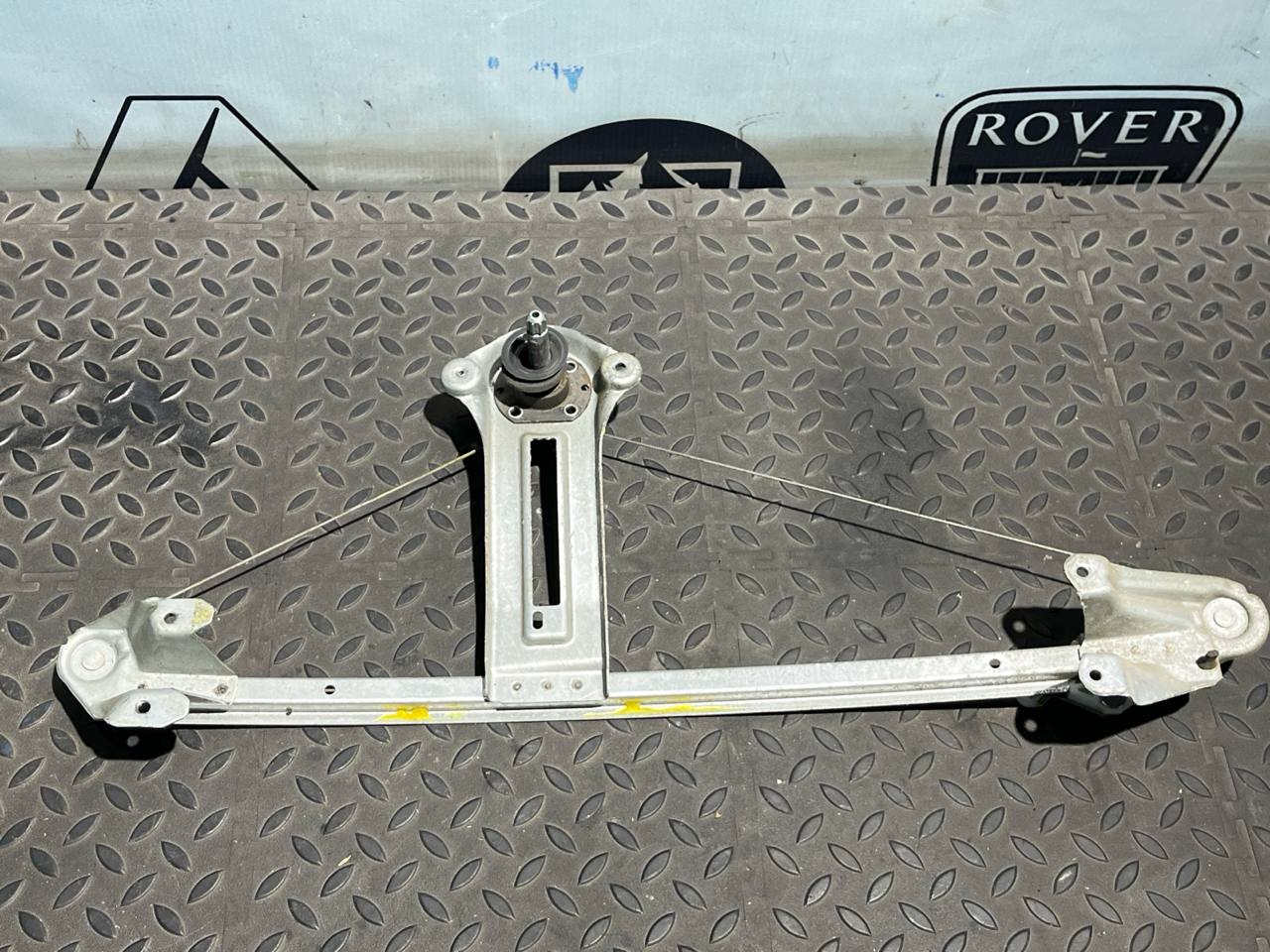 Стеклоподъемник задний левый Opel Zafira/B 2005-2014