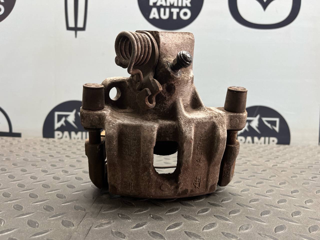 Суппорт задний левый Ford Focus/2 2004-2011