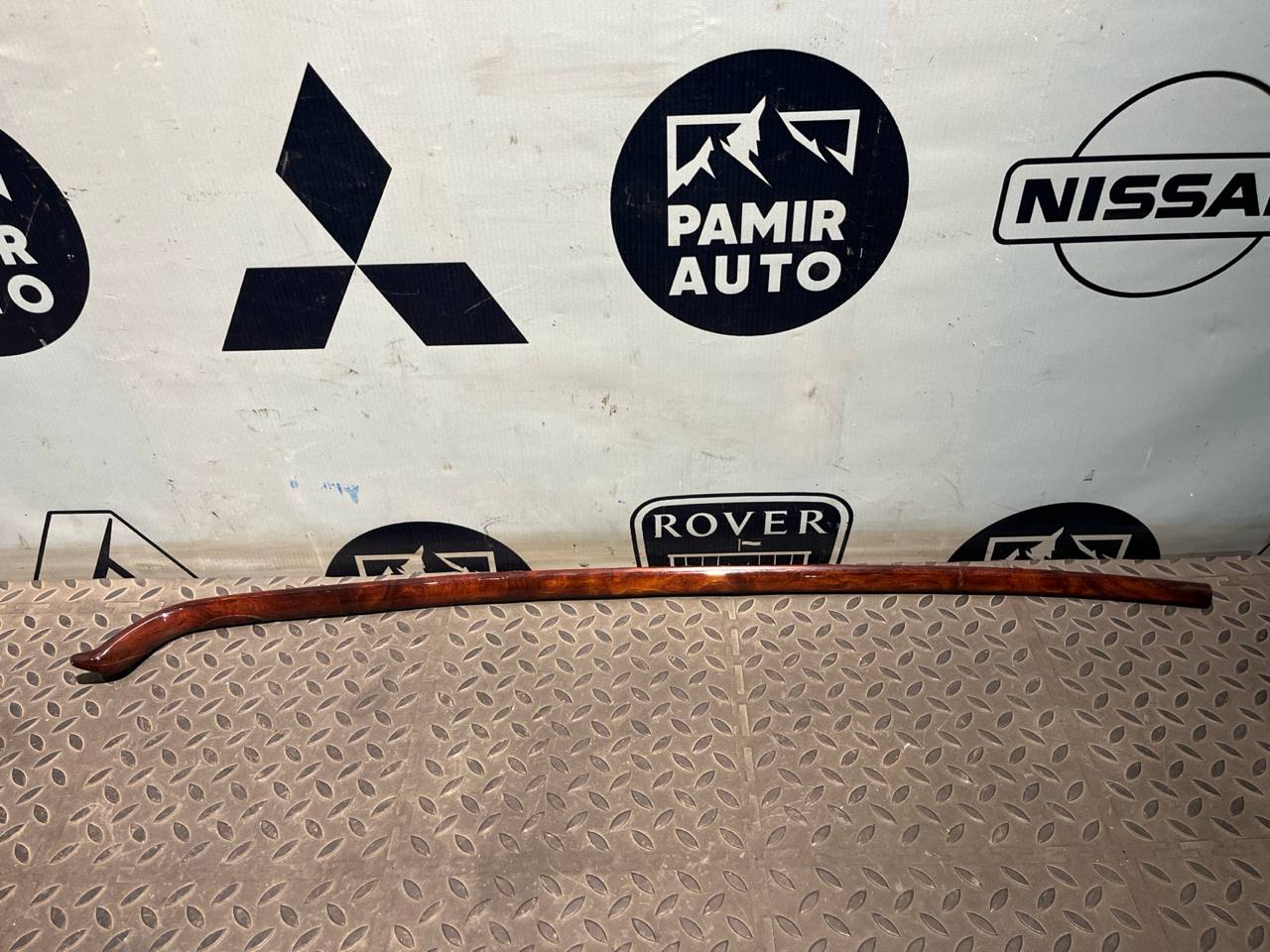 Накладка на торпедо правая Mercedes E/W210 1995-2003