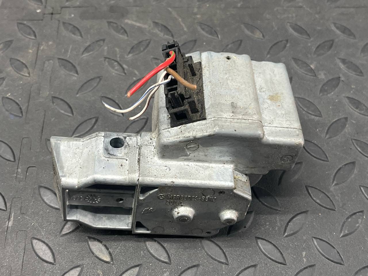 Замок рулевого управления Mercedes E/W210 1995-2003