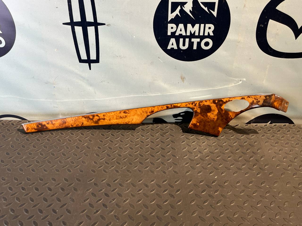 Накладка двери передняя левая Mercedes E/W211 2002-2009