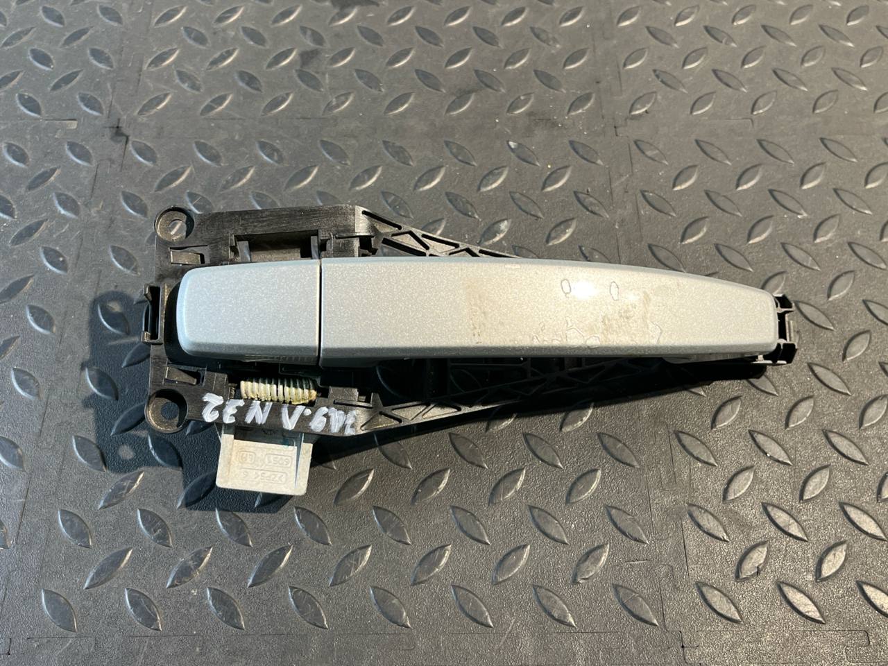 Ручка двери задняя левая Opel Zafira/B 2005-2014