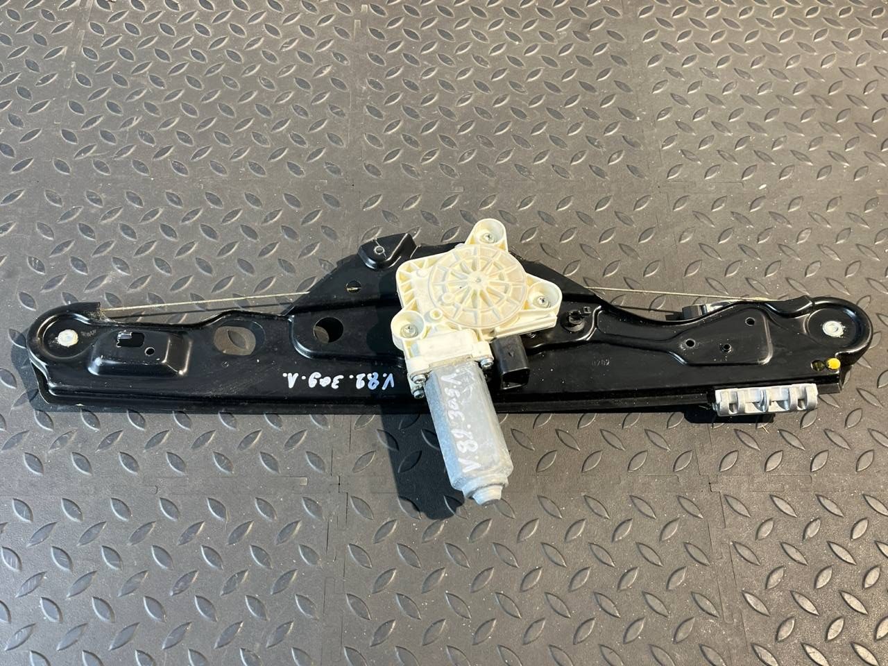 Стеклоподъемник задний левый Mercedes E/W211 2002-2009