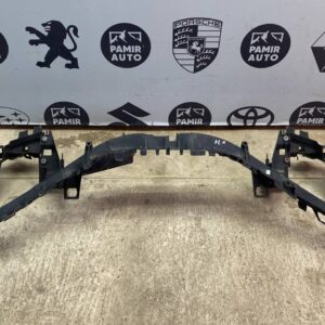 Панель передняя (Телевизор) Mercedes B/W245 2005-2011