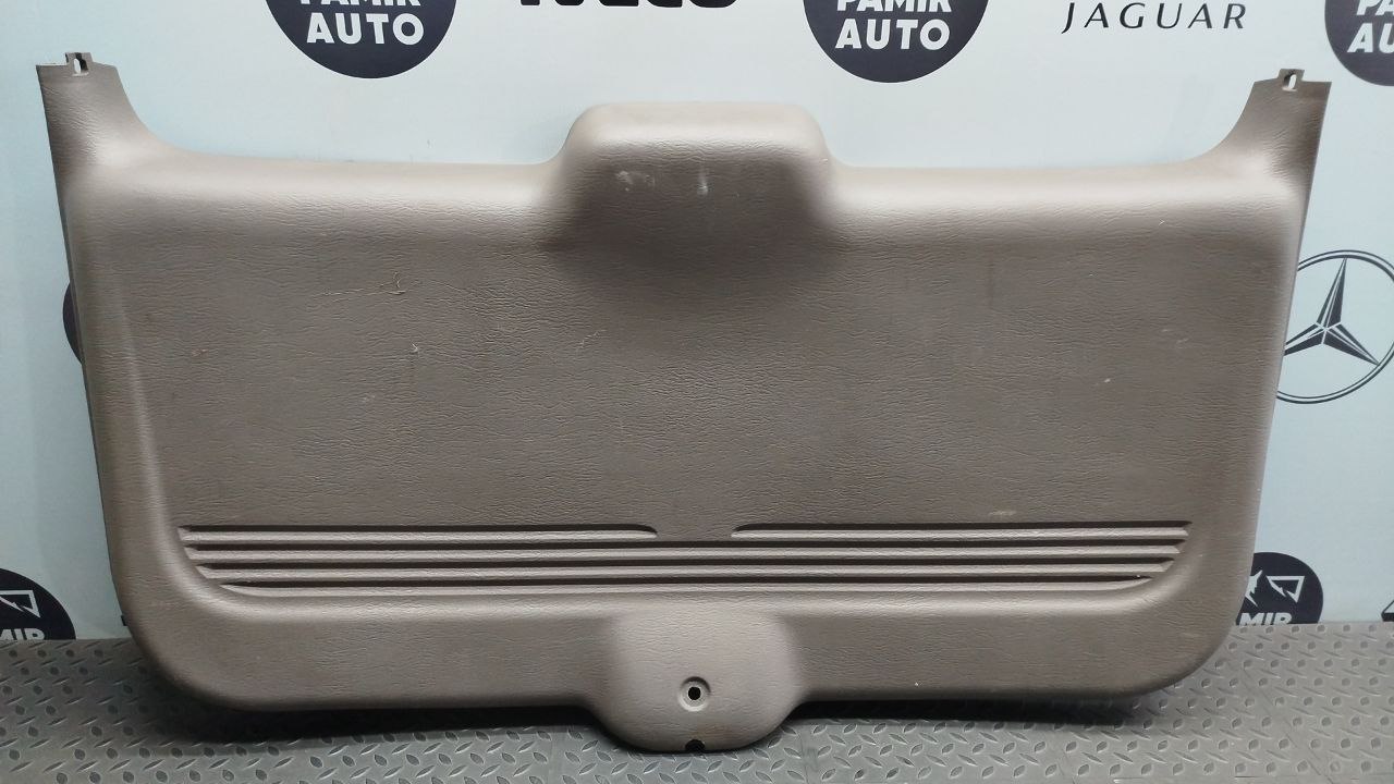 Обшивка двери багажника Chrysler PT Cruiser 2000-2010