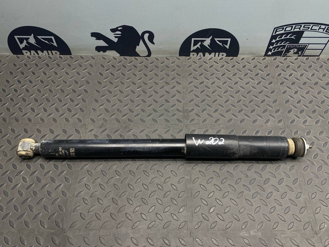 Амортизатор передний Mercedes C/W202 1993-2001