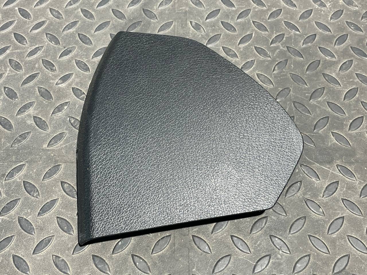 Накладка двери передняя правая Mercedes E/W211 2002-2009