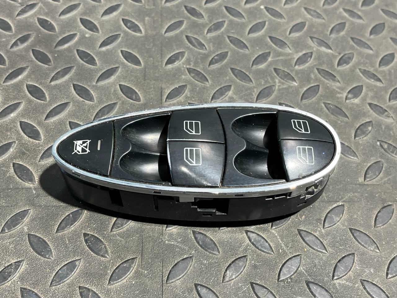 Блок управления стеклоподъемниками Mercedes E/W211 2002-2009