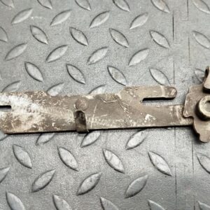 Планка разводки тормозных колодок левая Land Rover Freelander 1998-2006