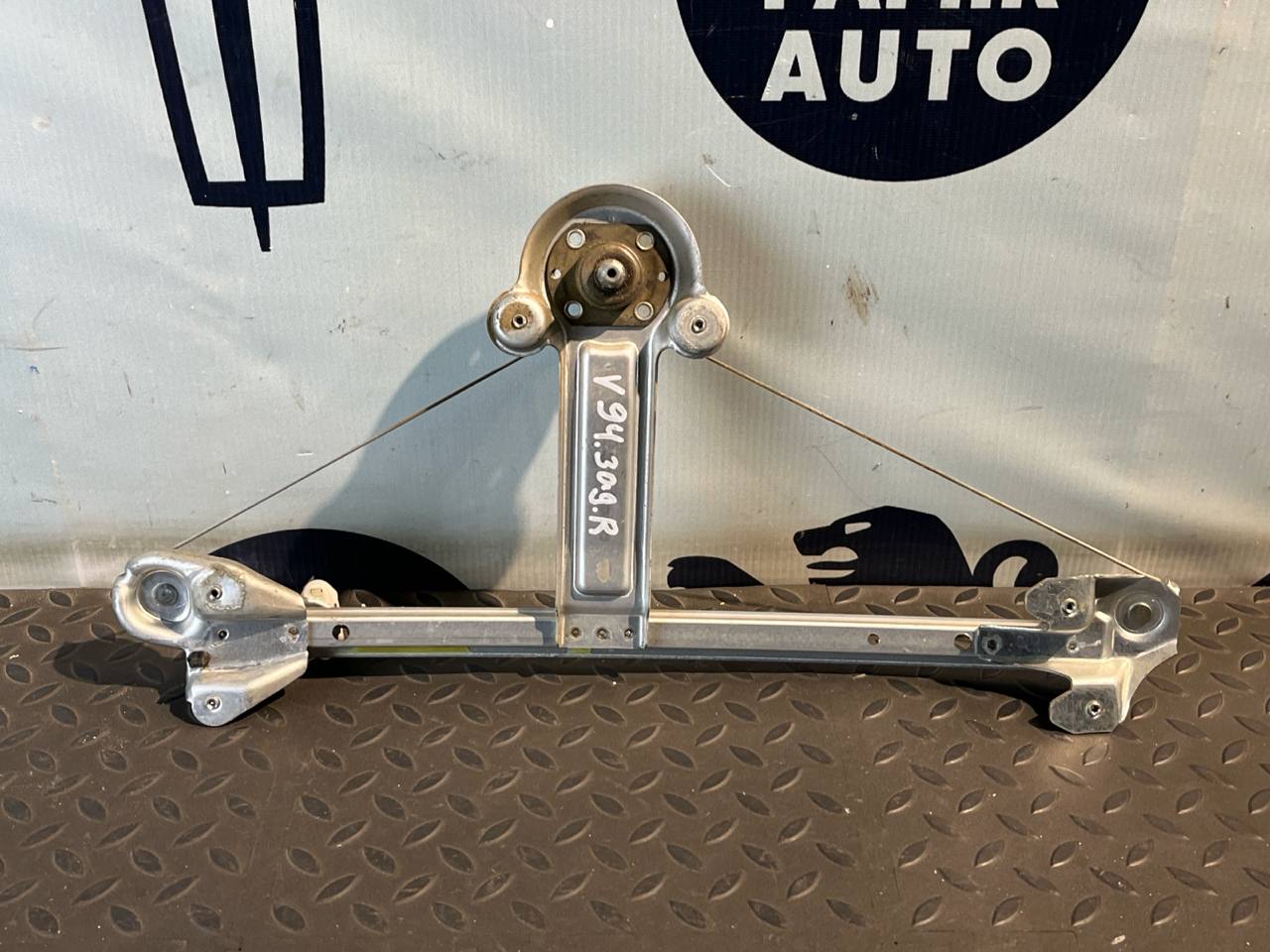 Стеклоподъемник задний правый Opel Astra/H 2004-2014