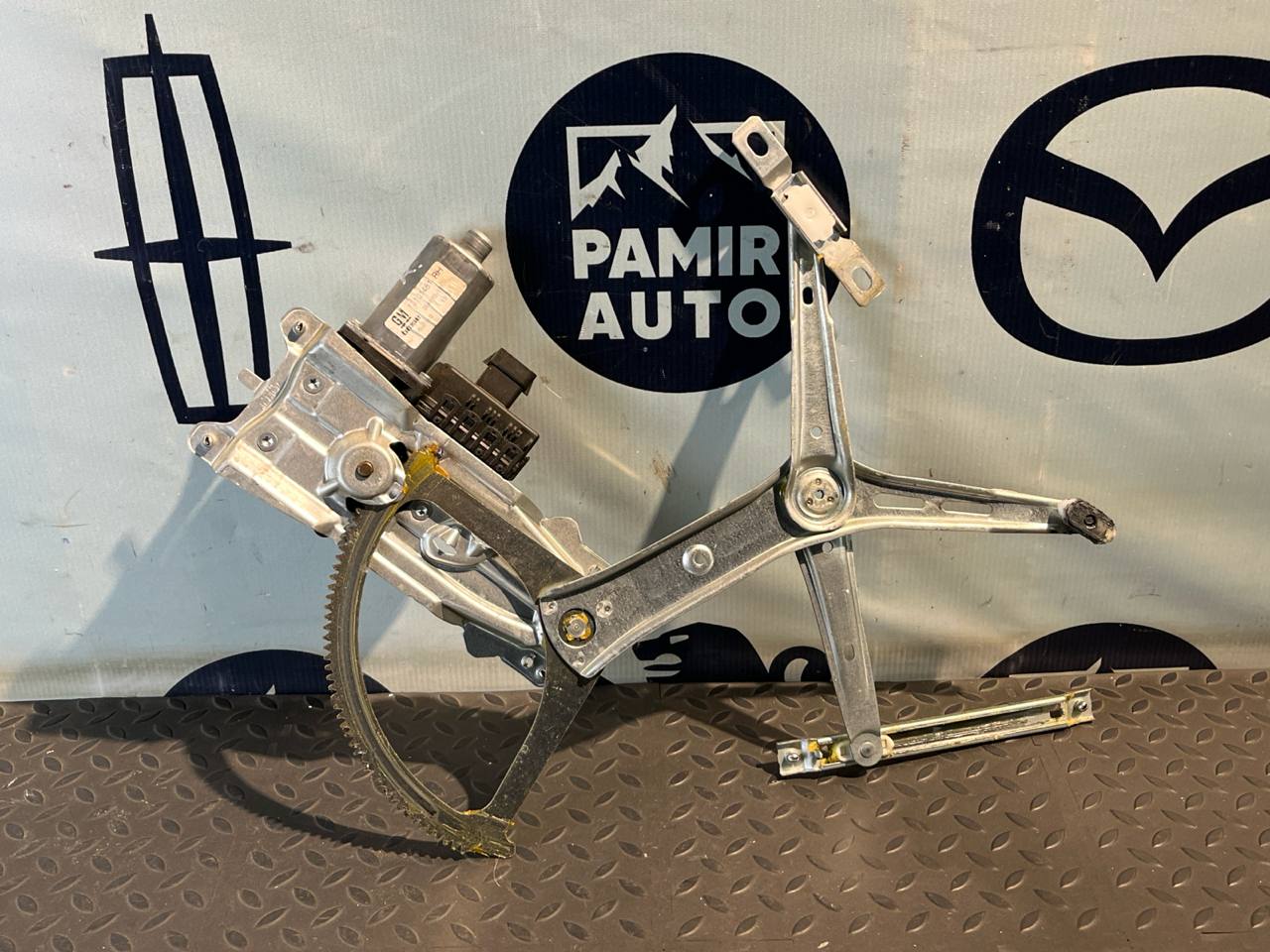 Стеклоподъемник передний правый Opel Astra/H 2004-2014