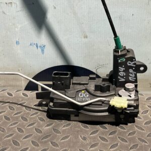 Замок двери передний правый Opel Astra/H 2004-2014