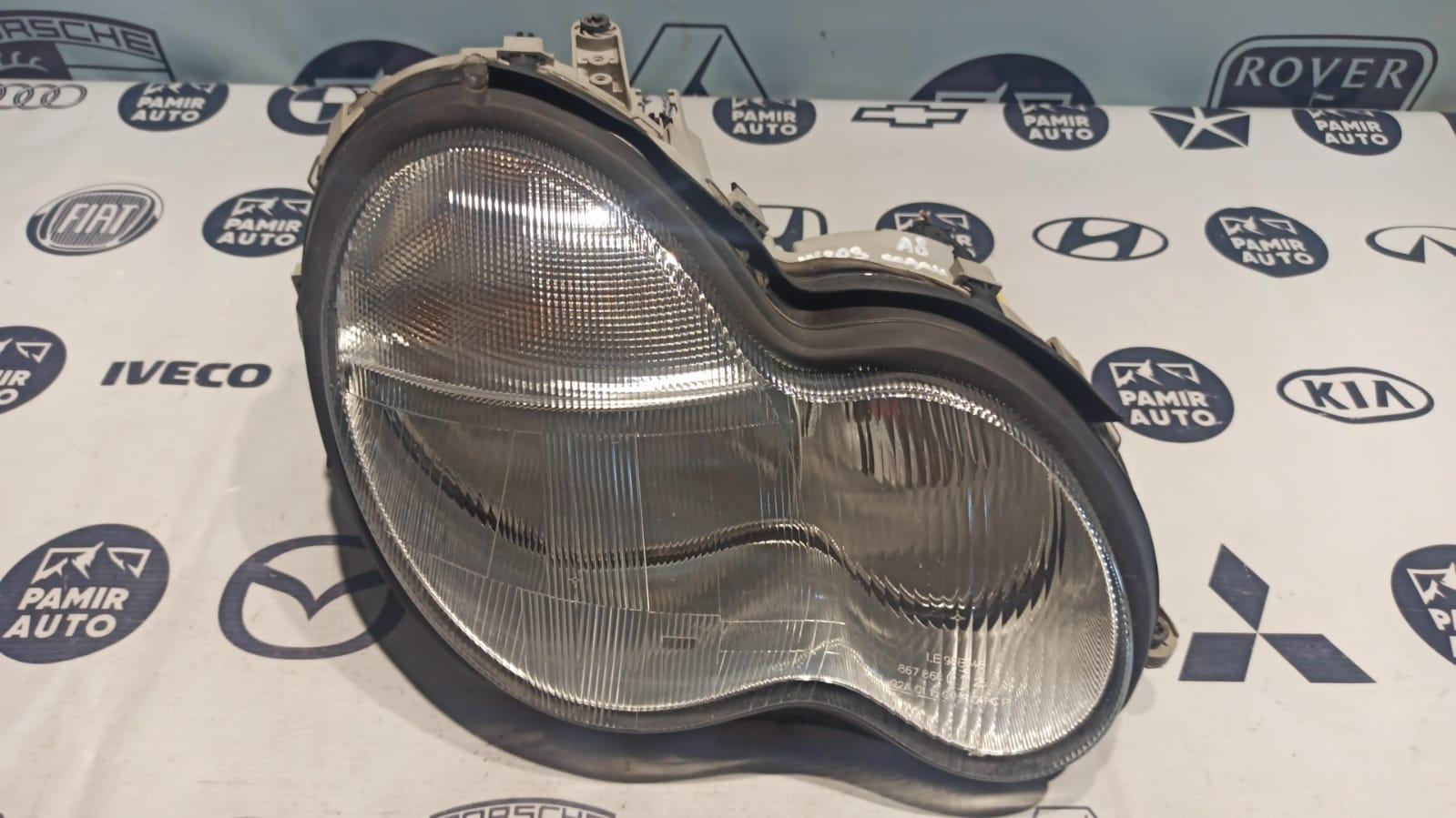 Фара правая Mercedes C/W203 2000-2008