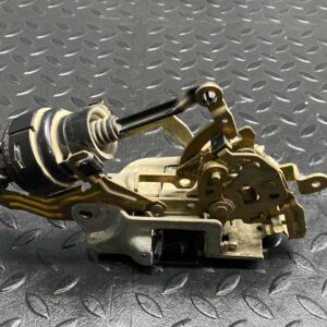 Замок двери задний правый Mercedes C/W202 1993-2001