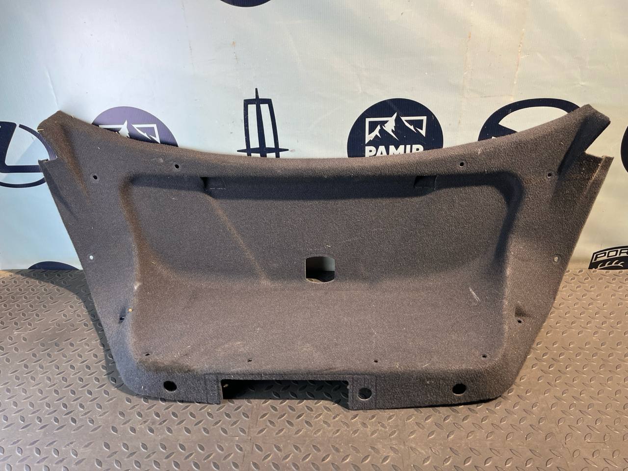 Обшивка крышки багажника Mercedes C/W203 2000-2008