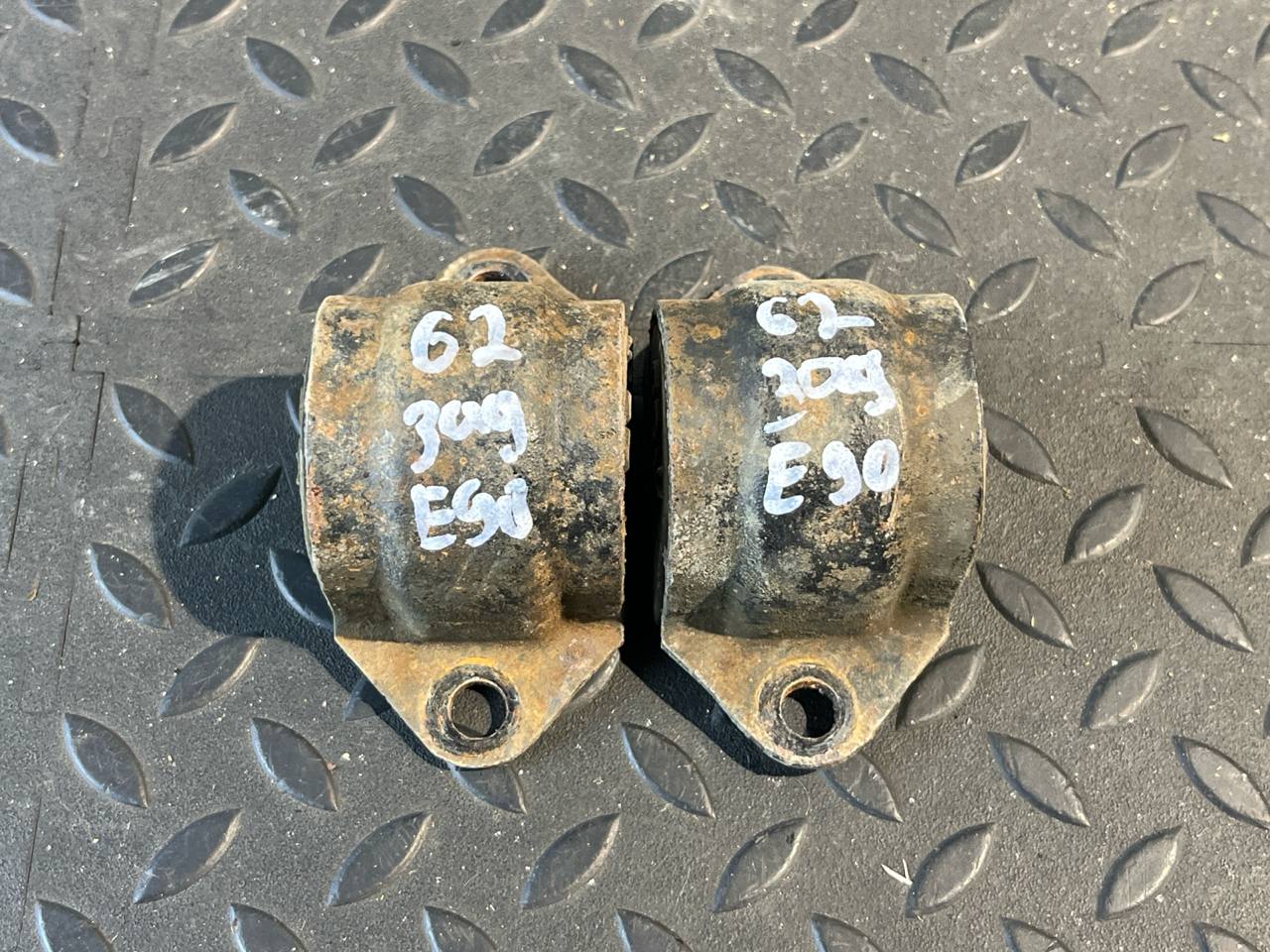 Кронштейн крепления стабилизатора задний BMW 3/E90 2004-2013