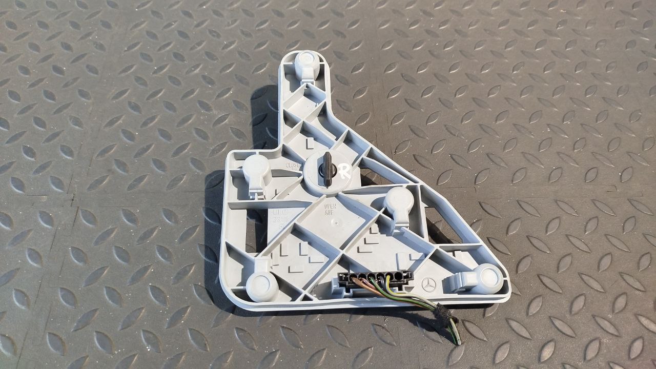 Плата заднего фонаря правая Mercedes C/W203 2000-2008