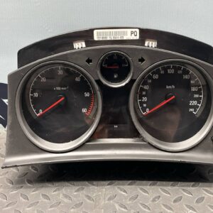 Комбинация приборов (Щиток) Opel Zafira/B 2005-2014