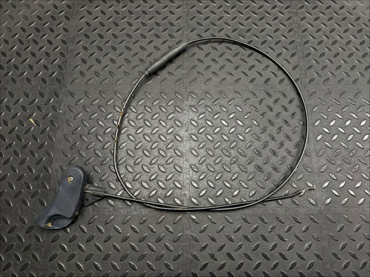 Трос замка капота BMW 3/E46 1998-2007