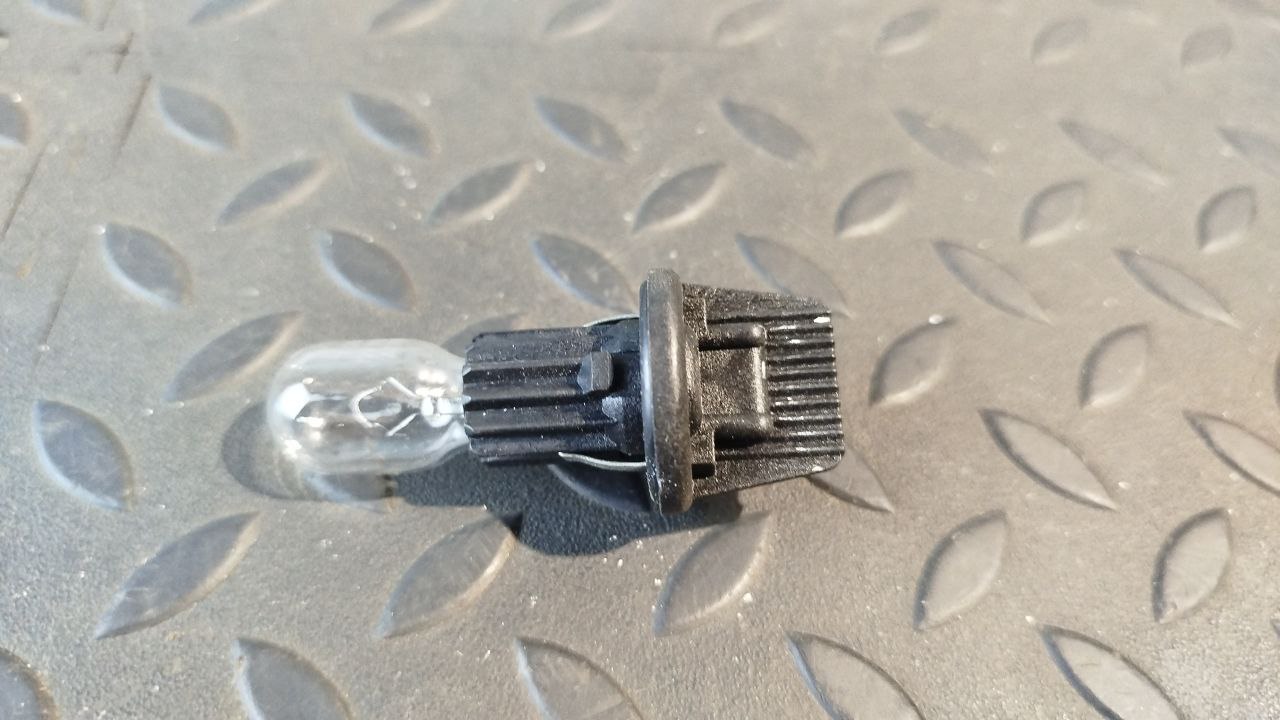 Патрон лампы Mercedes M/W164 2005-2011