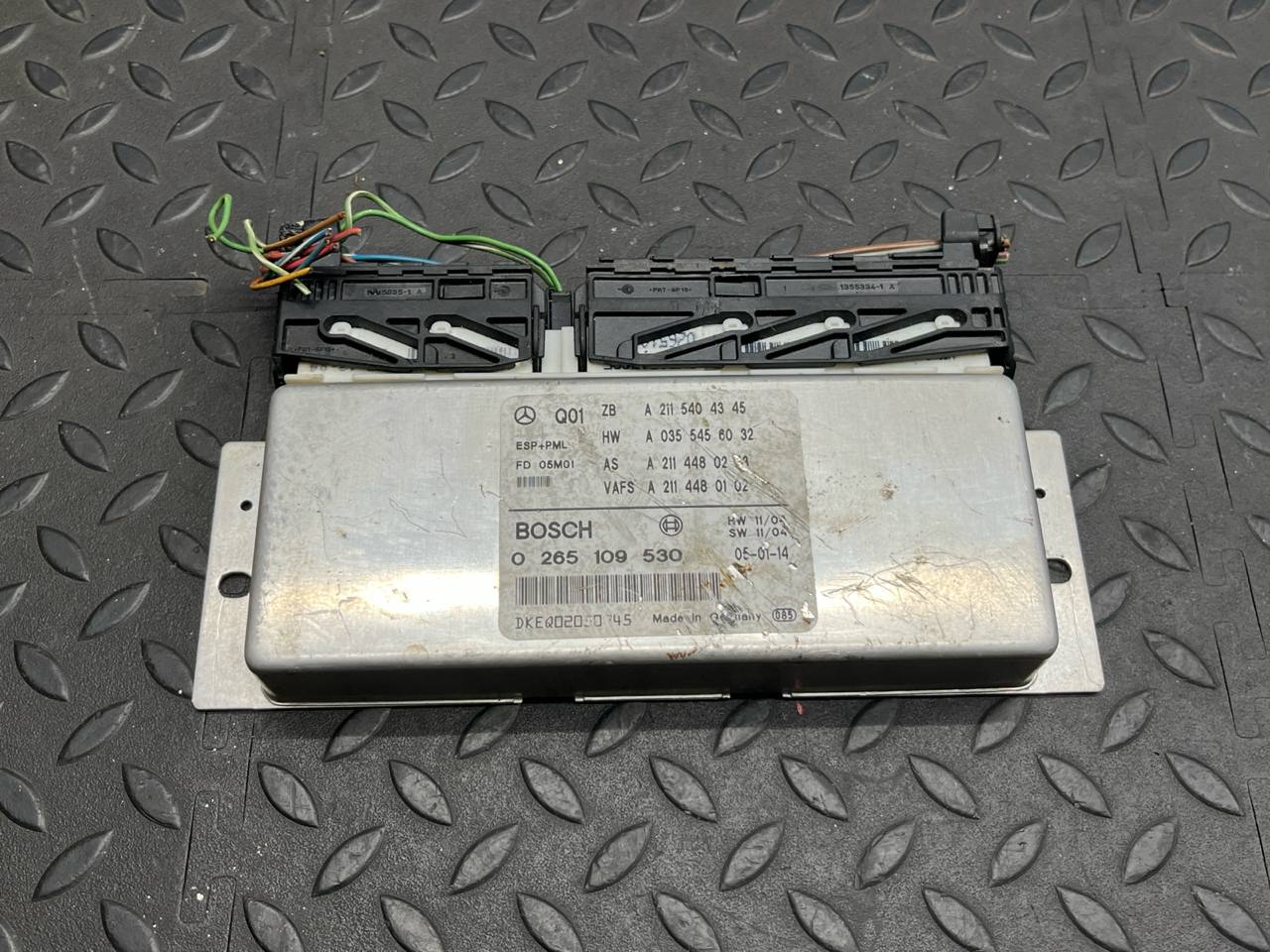 Блок управления ESP Mercedes E/W211 2002-2009