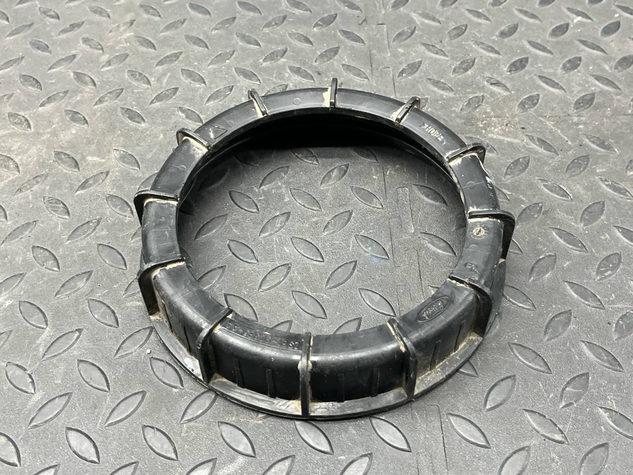 Гайка топливного насоса Ford Focus/2 2004-2011