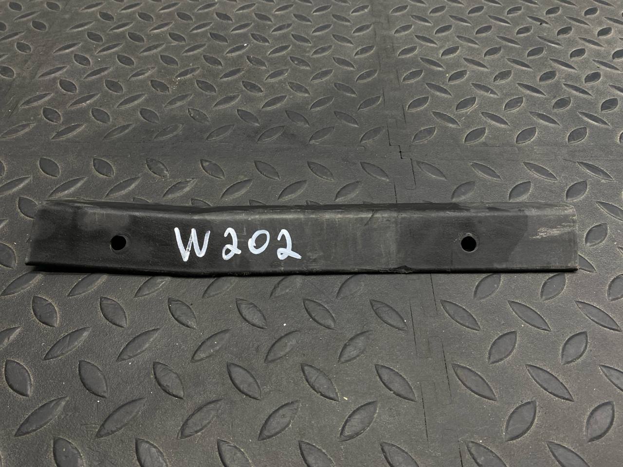 Обшивка багажника Mercedes C/W202 1993-2001