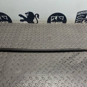 Уплотнитель двери передний левый Mercedes C/W202 1993-2001