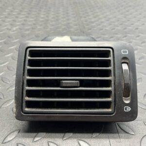 Дефлектор воздушный правый Peugeot Expert/2 2007-2016