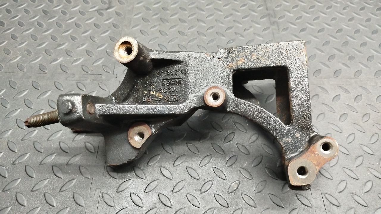 Кронштейн генератора Ford Mondeo/2 1996-2000