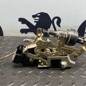 Замок двери передний левый Mercedes C/W202 1993-2001