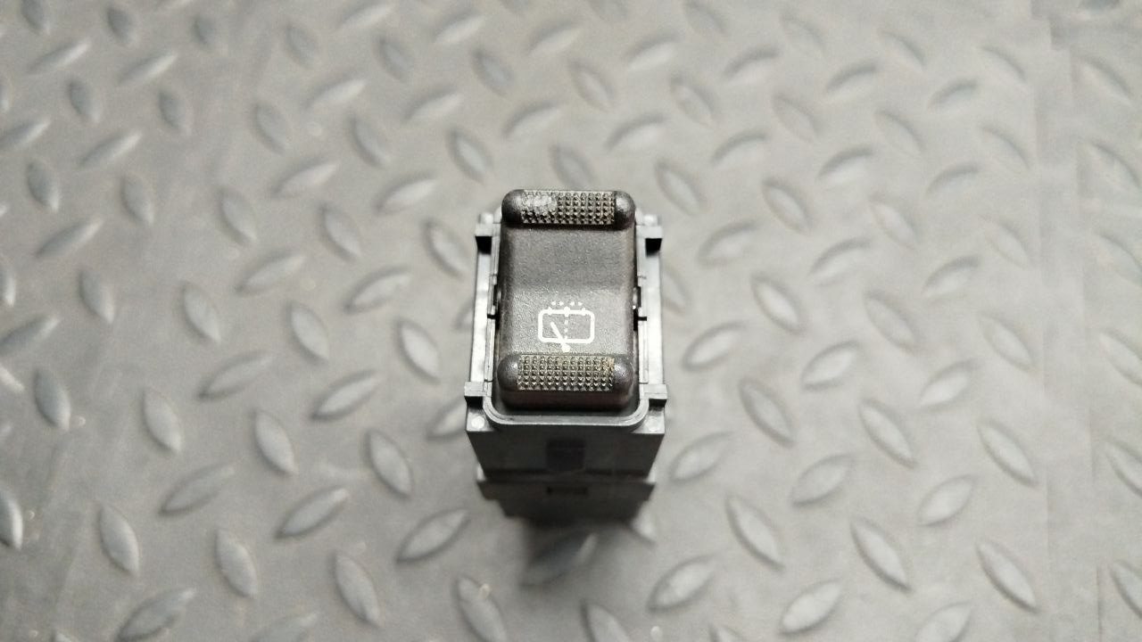 Кнопка стеклоочистителя Chrysler PT Cruiser 2000-2010