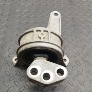 Опора двигателя Opel Astra/H 2004-2014