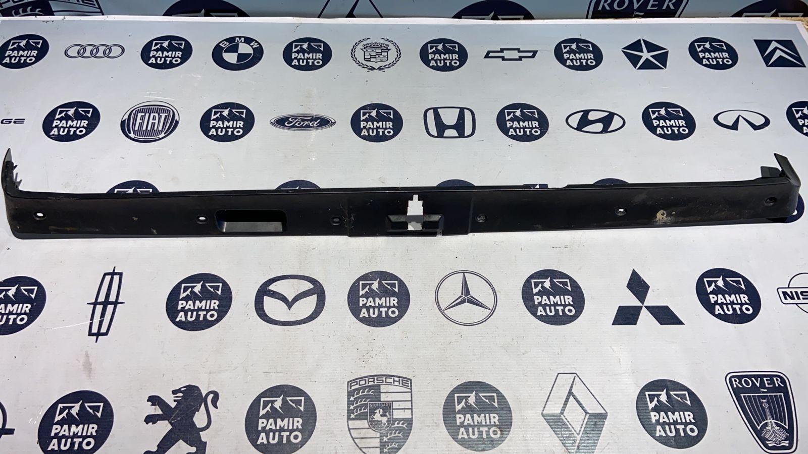 Обшивка двери багажника Mercedes E/W210 1995-2003