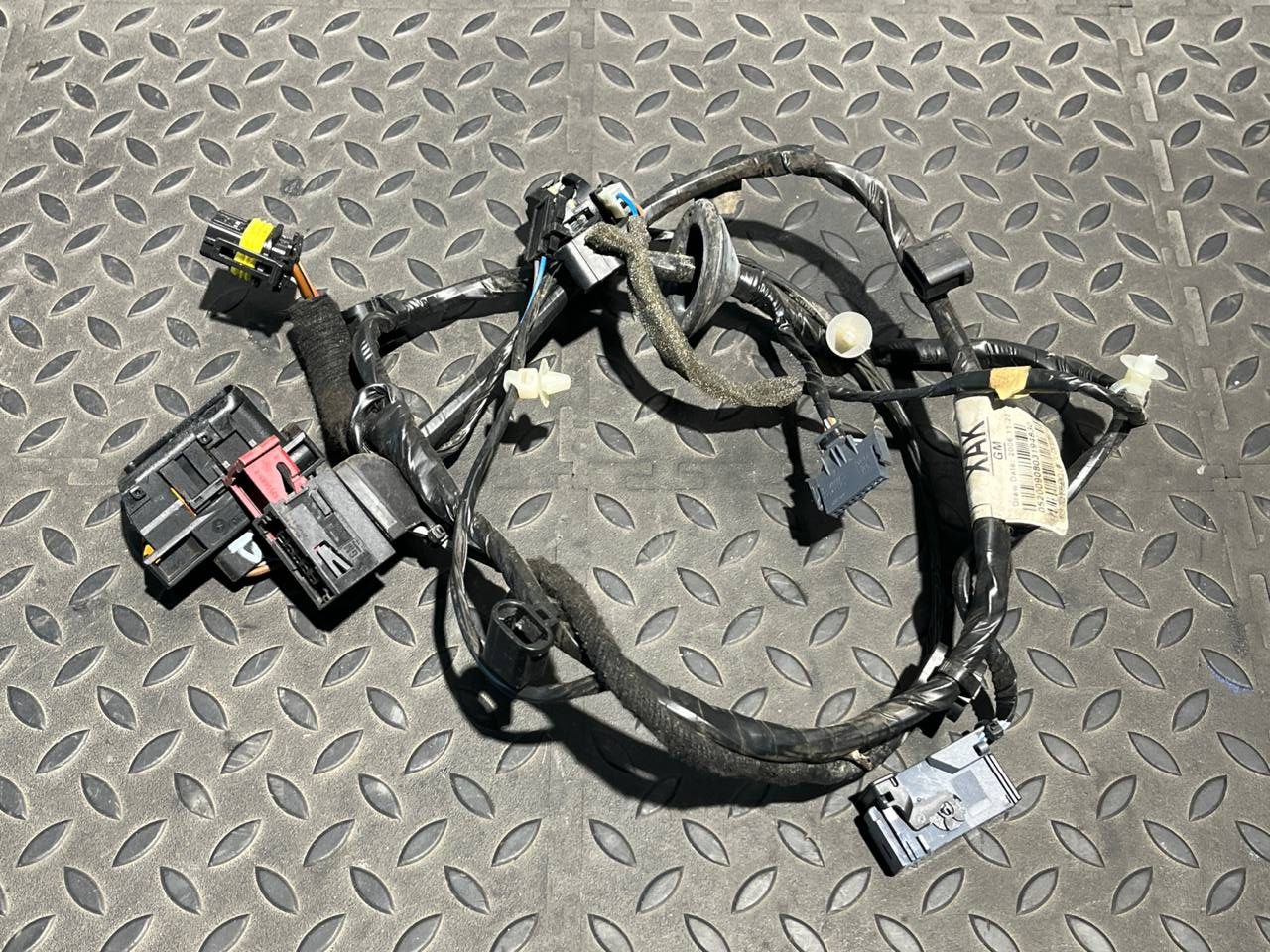 Проводка двери передняя левая Opel Zafira/B 2005-2014