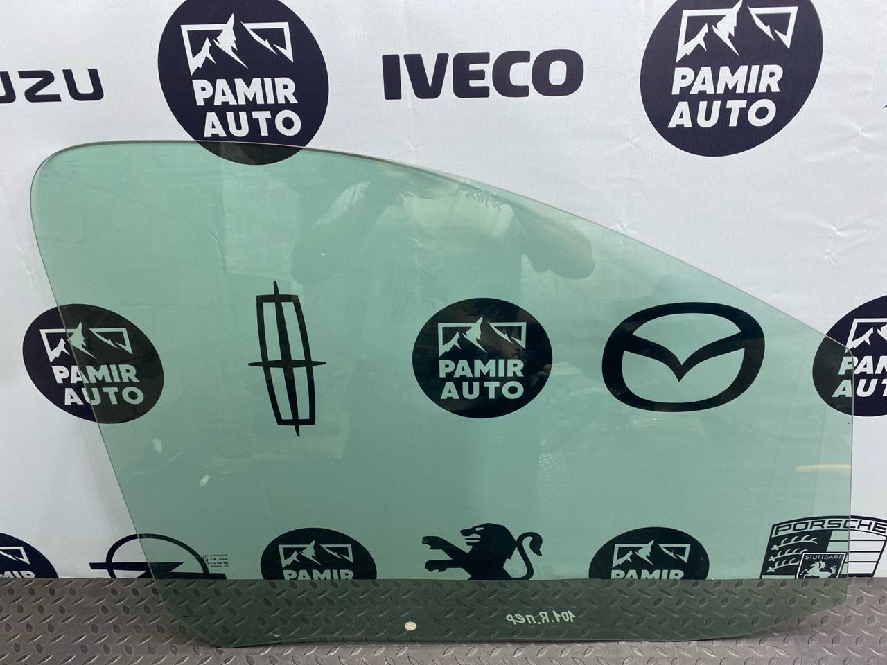 Стекло двери переднее правое Peugeot Expert/2 2007-2016