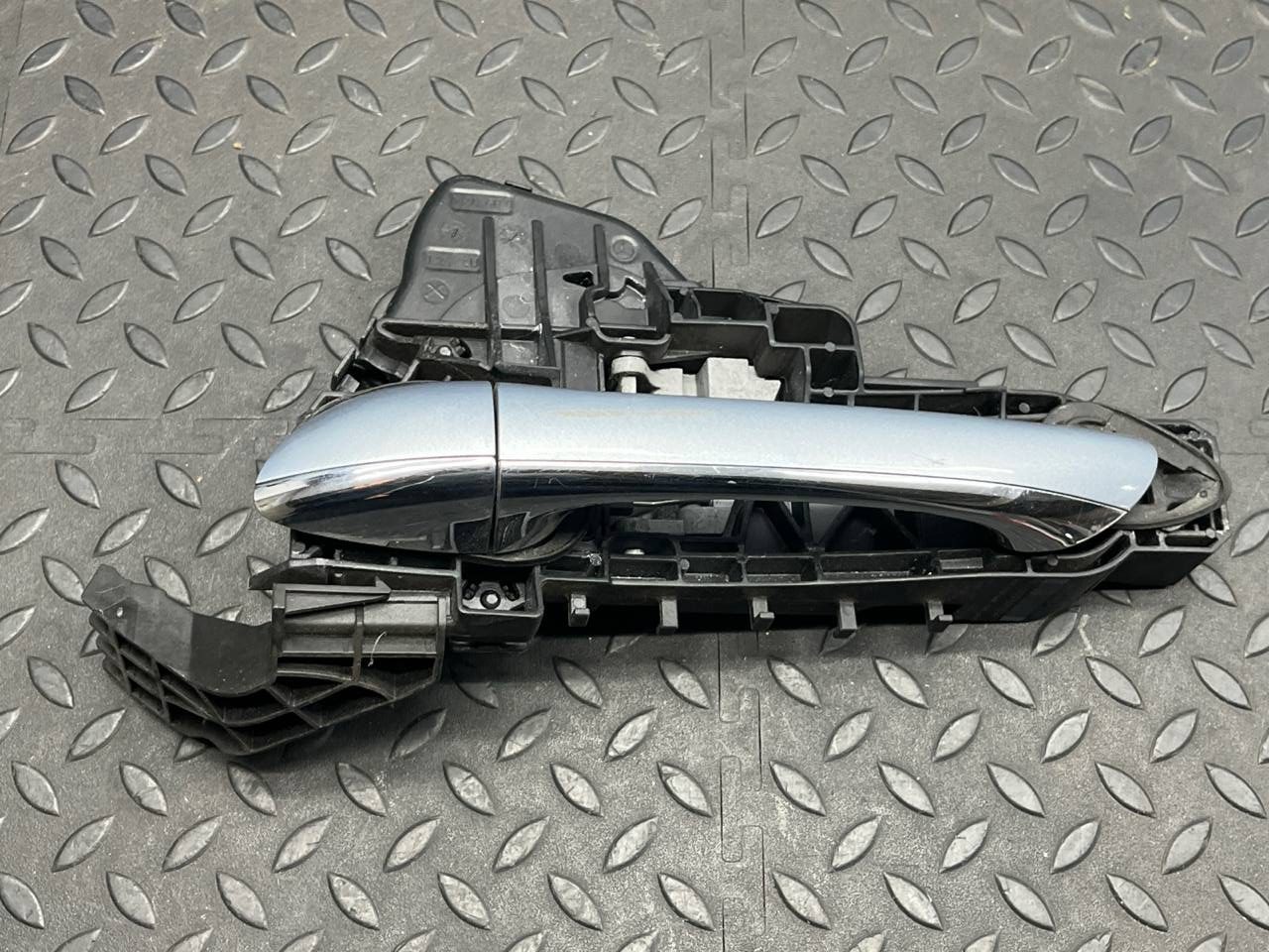 Ручка двери задняя левая Mercedes B/W245 2005-2011