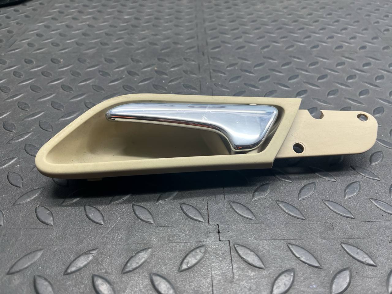 Ручка двери задняя левая Mercedes B/W245 2005-2011