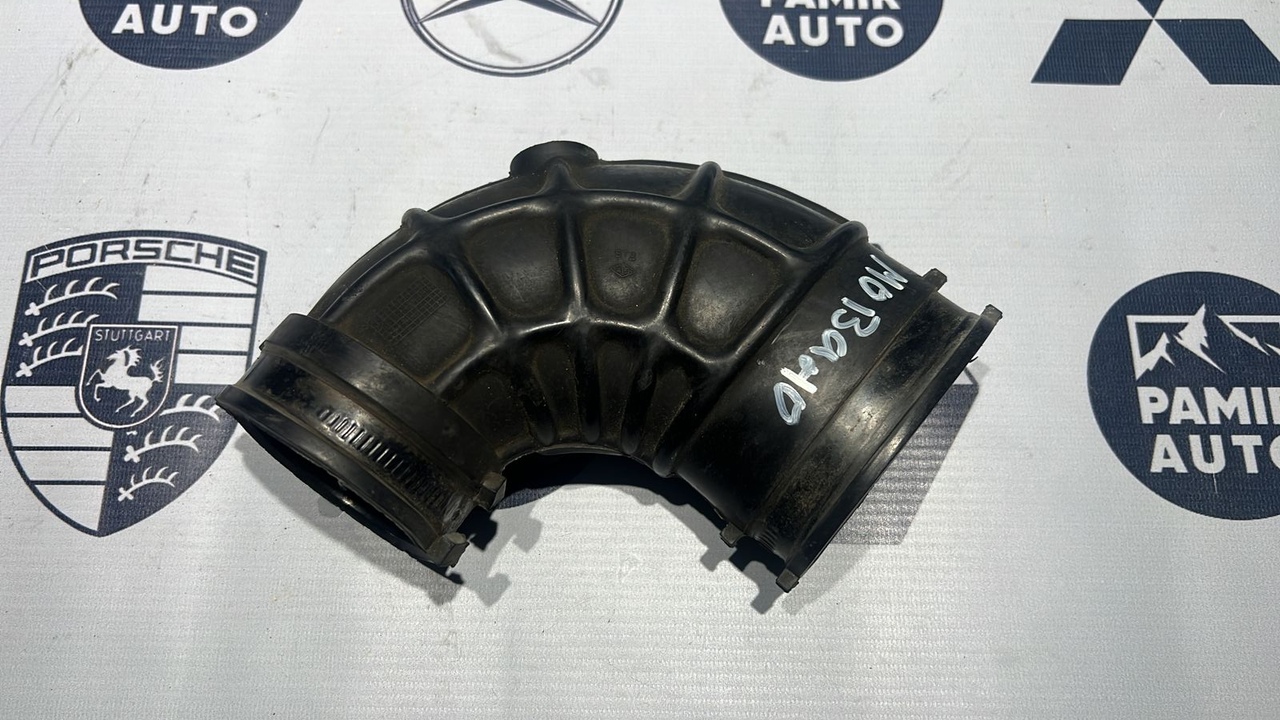 Патрубок воздушного фильтра Opel Movano/A 2003-2010