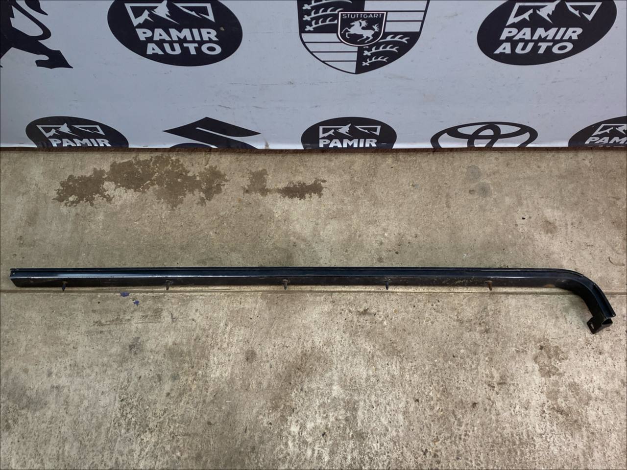 Направляющая двери сдвижной Ford Transit 2000-2006