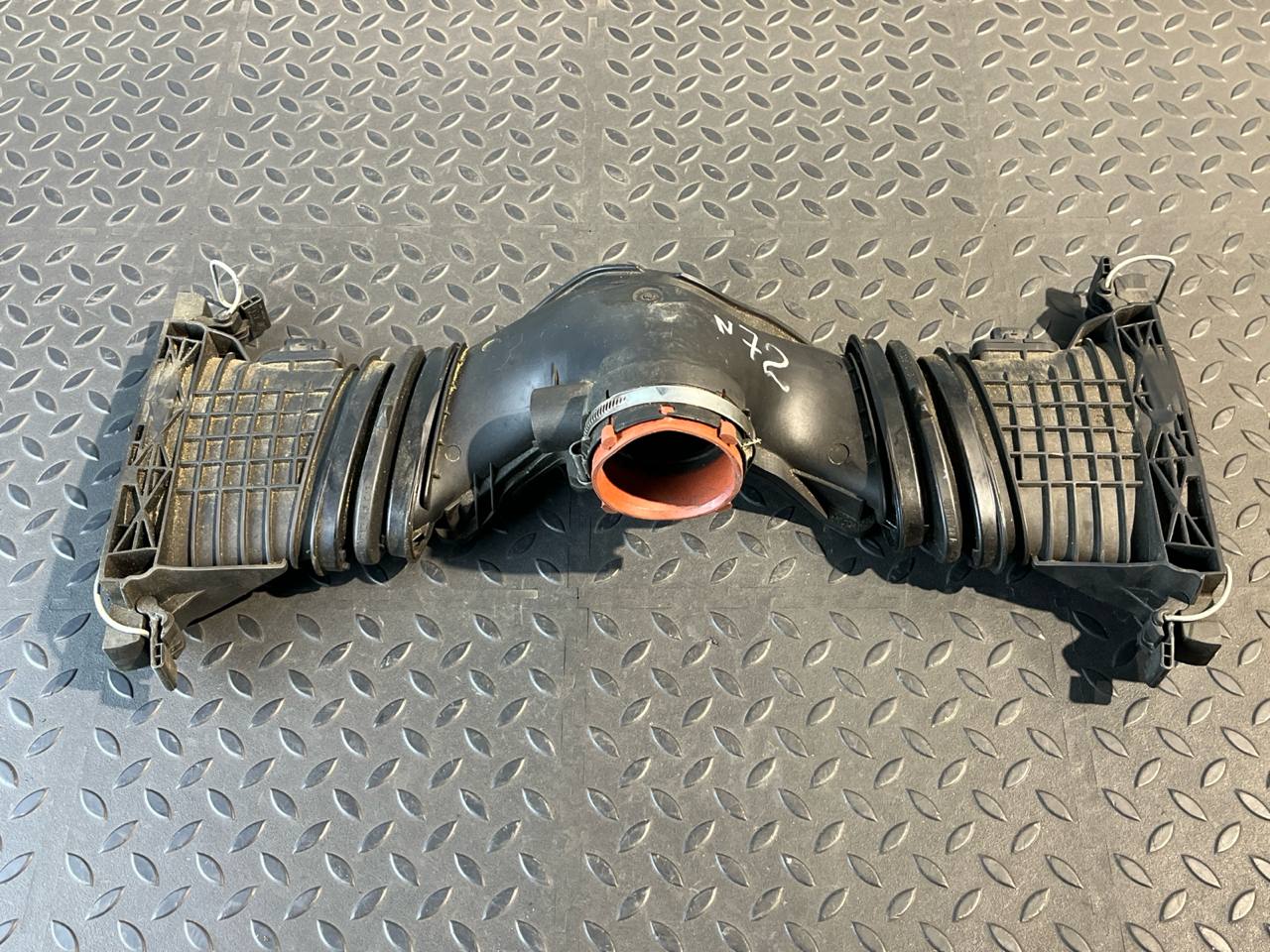 Воздуховод Mercedes M/W164 2005-2011