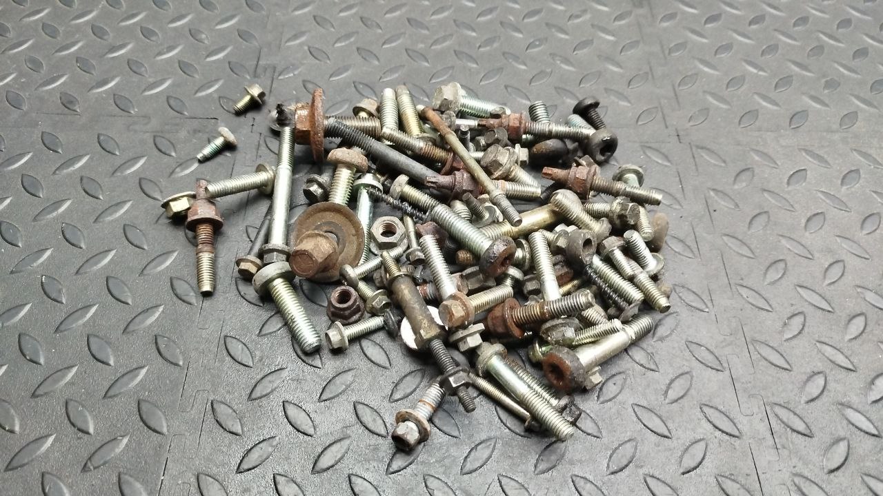 Болт двигателя Ford Mondeo/2 1996-2000