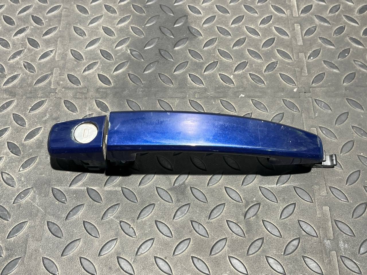 Ручка двери передняя левая Opel Zafira/B 2005-2014