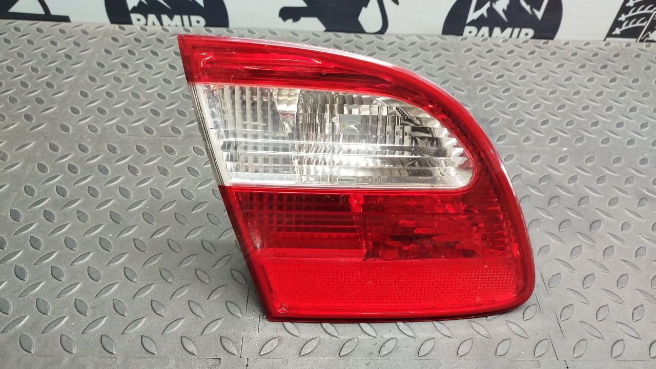 Фонарь задний внутренний левый Mercedes E/W211 2002-2009